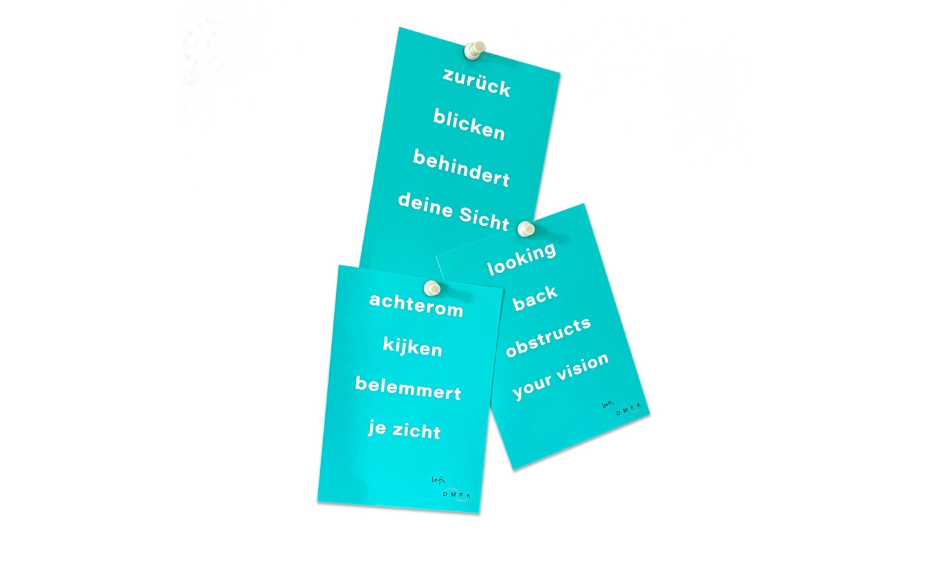 Intention-Karte Zurück blicken behindert Deine Sicht
